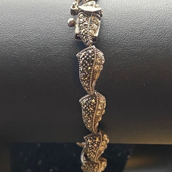 925 silver 7 1/4” dimensional bracelet with hematites and crystals - Picture 4 of 5